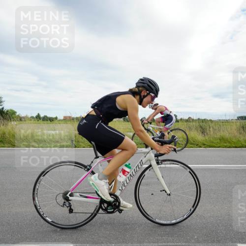 31.08.2025 - Elbe Triathlon Hamburg Michael Burmester http://msf.ph/oto/8694993 31.08.2025 16:09:26 Radfahren  meine-sportfotos.de