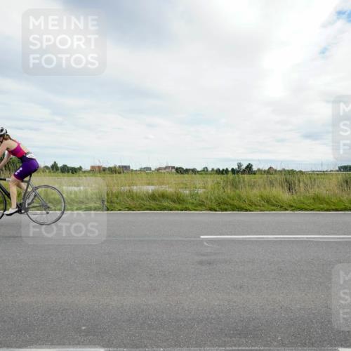 31.08.2025 - Elbe Triathlon Hamburg Michael Burmester http://msf.ph/oto/8694998 31.08.2025 16:09:57 Radfahren  meine-sportfotos.de