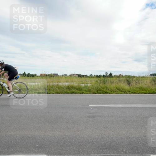 31.08.2025 - Elbe Triathlon Hamburg Michael Burmester http://msf.ph/oto/8695006 31.08.2025 16:10:36 Radfahren  meine-sportfotos.de
