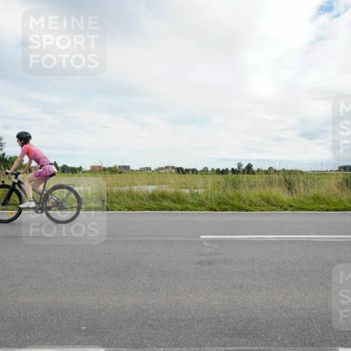 31.08.2025 - Elbe Triathlon Hamburg Michael Burmester http://msf.ph/oto/8695011 31.08.2025 16:11:21 Radfahren  meine-sportfotos.de