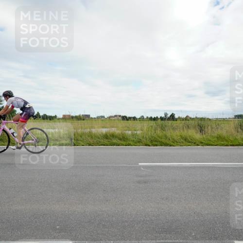 31.08.2025 - Elbe Triathlon Hamburg Michael Burmester http://msf.ph/oto/8695017 31.08.2025 16:12:27 Radfahren  meine-sportfotos.de