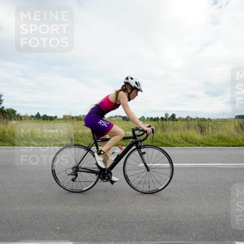 31.08.2025 - Elbe Triathlon Hamburg Michael Burmester http://msf.ph/oto/8695021 31.08.2025 16:12:46 Radfahren  meine-sportfotos.de