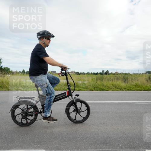 31.08.2025 - Elbe Triathlon Hamburg Michael Burmester http://msf.ph/oto/8695024 31.08.2025 16:13:01 Radfahren  meine-sportfotos.de