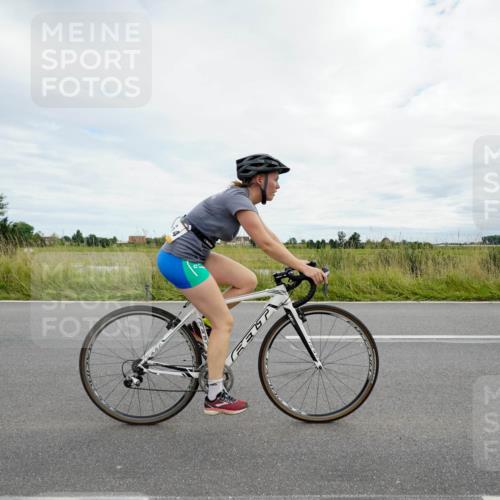 31.08.2025 - Elbe Triathlon Hamburg Michael Burmester http://msf.ph/oto/8695031 31.08.2025 16:13:14 Radfahren  meine-sportfotos.de