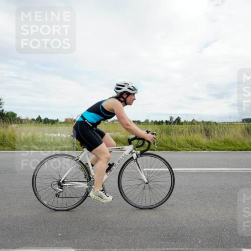 31.08.2025 - Elbe Triathlon Hamburg Michael Burmester http://msf.ph/oto/8695040 31.08.2025 16:13:44 Radfahren  meine-sportfotos.de