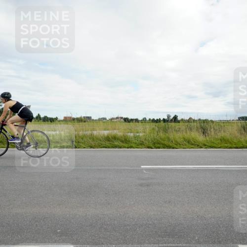 31.08.2025 - Elbe Triathlon Hamburg Michael Burmester http://msf.ph/oto/8695041 31.08.2025 16:13:50 Radfahren  meine-sportfotos.de