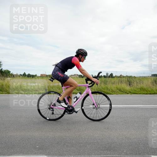 31.08.2025 - Elbe Triathlon Hamburg Michael Burmester http://msf.ph/oto/8695050 31.08.2025 16:15:13 Radfahren  meine-sportfotos.de