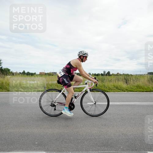31.08.2025 - Elbe Triathlon Hamburg Michael Burmester http://msf.ph/oto/8695053 31.08.2025 16:15:25 Radfahren  meine-sportfotos.de