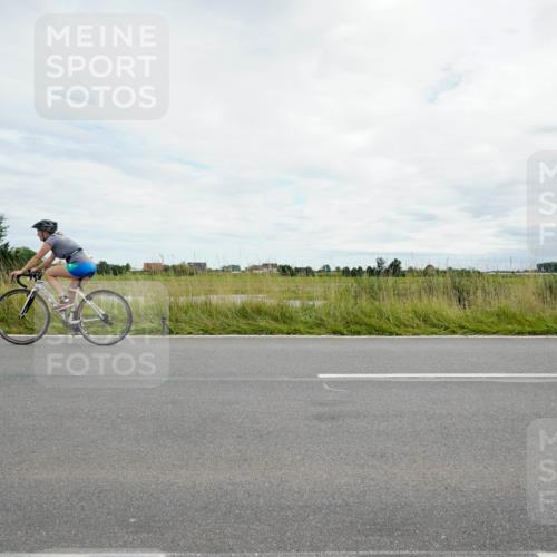 31.08.2025 - Elbe Triathlon Hamburg Michael Burmester http://msf.ph/oto/8695055 31.08.2025 16:15:32 Radfahren  meine-sportfotos.de