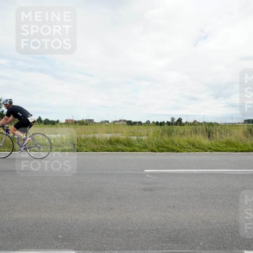 31.08.2025 - Elbe Triathlon Hamburg Michael Burmester http://msf.ph/oto/8695057 31.08.2025 16:15:44 Radfahren  meine-sportfotos.de