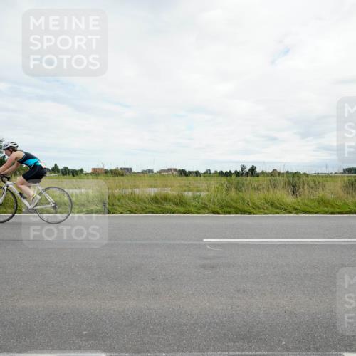 31.08.2025 - Elbe Triathlon Hamburg Michael Burmester http://msf.ph/oto/8695059 31.08.2025 16:15:58 Radfahren  meine-sportfotos.de