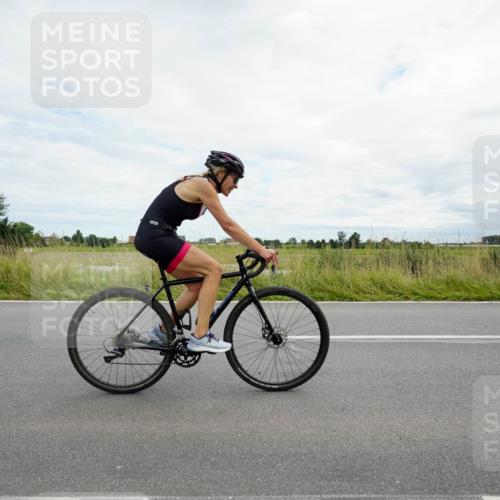 31.08.2025 - Elbe Triathlon Hamburg Michael Burmester http://msf.ph/oto/8695061 31.08.2025 16:16:07 Radfahren  meine-sportfotos.de