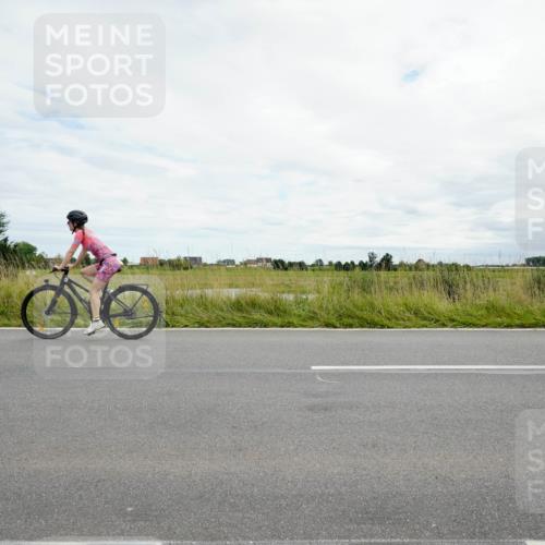 31.08.2025 - Elbe Triathlon Hamburg Michael Burmester http://msf.ph/oto/8695071 31.08.2025 16:17:21 Radfahren  meine-sportfotos.de