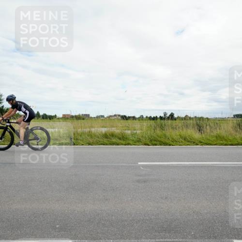 31.08.2025 - Elbe Triathlon Hamburg Michael Burmester http://msf.ph/oto/8695075 31.08.2025 16:17:55 Radfahren  meine-sportfotos.de