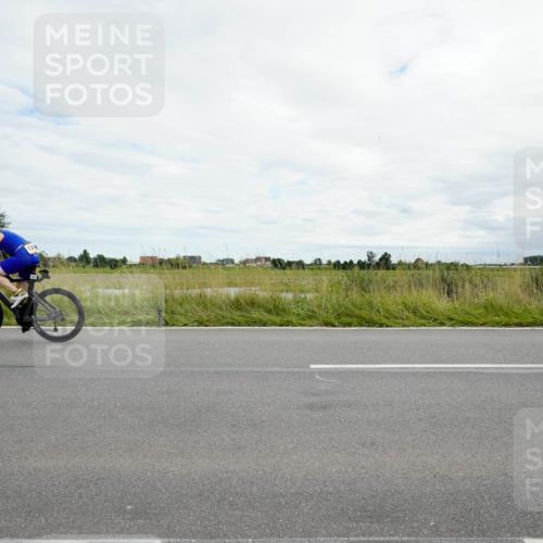 31.08.2025 - Elbe Triathlon Hamburg Michael Burmester http://msf.ph/oto/8695078 31.08.2025 16:18:15 Radfahren  meine-sportfotos.de