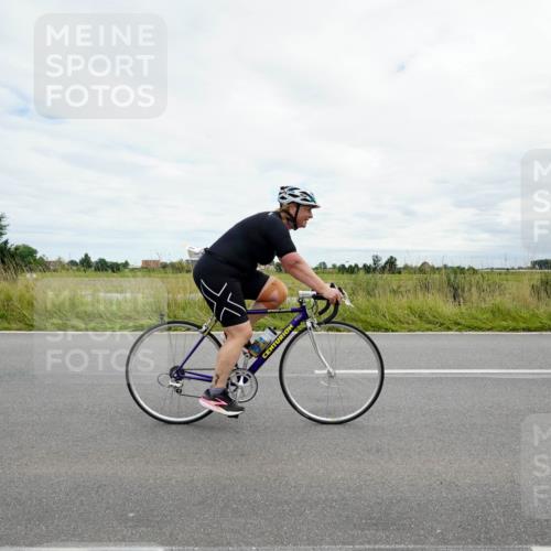 31.08.2025 - Elbe Triathlon Hamburg Michael Burmester http://msf.ph/oto/8695082 31.08.2025 16:18:41 Radfahren  meine-sportfotos.de
