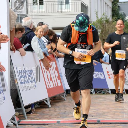 31.08.2025 - 21. Blankeneser Heldenlauf Strokosch-Dieckow http://msf.ph/oto/8695084 31.08.2025 12:34:16 Ziel 5264, 5563 meine-sportfotos.de