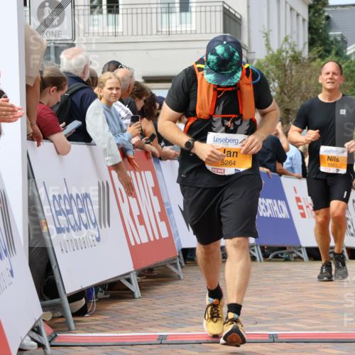 31.08.2025 - 21. Blankeneser Heldenlauf Strokosch-Dieckow http://msf.ph/oto/8695091 31.08.2025 12:34:16 Ziel 5264, 5563 meine-sportfotos.de