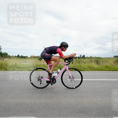 31.08.2025 - Elbe Triathlon Hamburg Michael Burmester http://msf.ph/oto/8695092 31.08.2025 16:20:10 Radfahren  meine-sportfotos.de