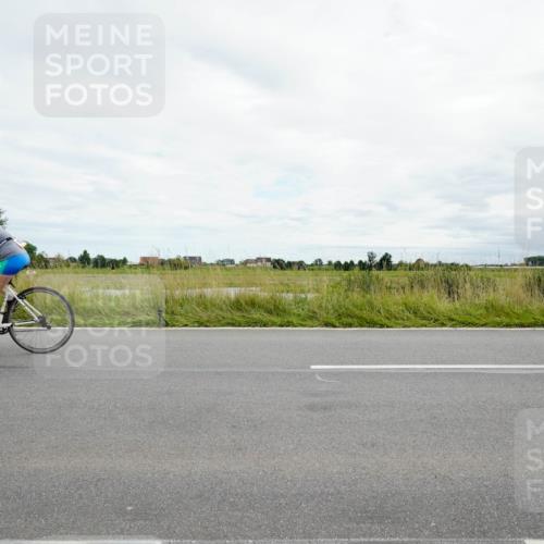 31.08.2025 - Elbe Triathlon Hamburg Michael Burmester http://msf.ph/oto/8695097 31.08.2025 16:20:38 Radfahren  meine-sportfotos.de