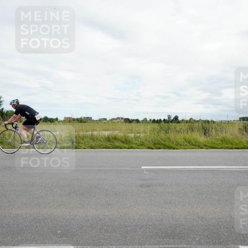 31.08.2025 - Elbe Triathlon Hamburg Michael Burmester http://msf.ph/oto/8695103 31.08.2025 16:20:57 Radfahren  meine-sportfotos.de