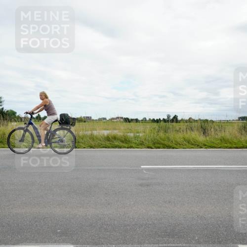 31.08.2025 - Elbe Triathlon Hamburg Michael Burmester http://msf.ph/oto/8695104 31.08.2025 16:21:43 Radfahren  meine-sportfotos.de