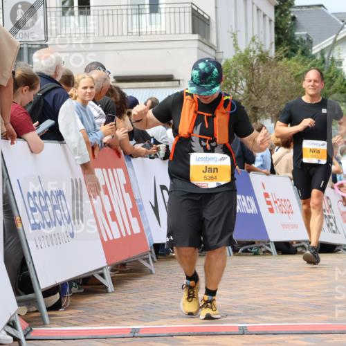 31.08.2025 - 21. Blankeneser Heldenlauf Strokosch-Dieckow http://msf.ph/oto/8695152 31.08.2025 12:34:15 Ziel 5264, 5563 meine-sportfotos.de