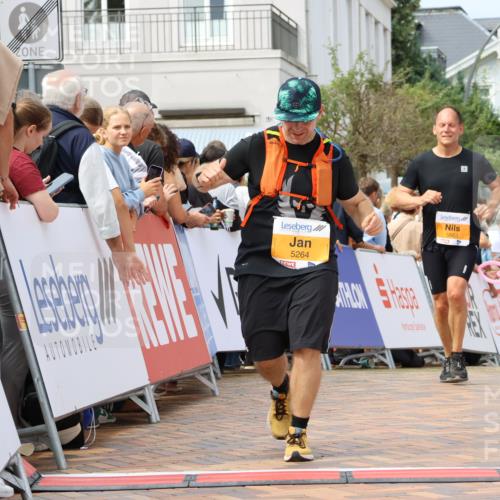 31.08.2025 - 21. Blankeneser Heldenlauf Strokosch-Dieckow http://msf.ph/oto/8695154 31.08.2025 12:34:15 Ziel 5264, 5563 meine-sportfotos.de