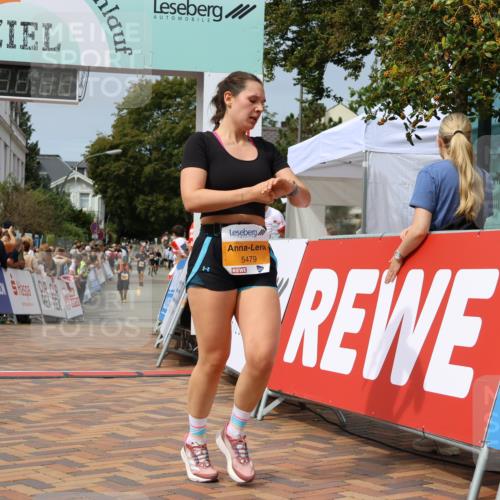 31.08.2025 - 21. Blankeneser Heldenlauf Strokosch-Dieckow http://msf.ph/oto/8695163 31.08.2025 12:34:04 Ziel 5369, 5479 meine-sportfotos.de