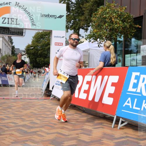 31.08.2025 - 21. Blankeneser Heldenlauf Strokosch-Dieckow http://msf.ph/oto/8695176 31.08.2025 12:34:03 Ziel 5369, 5479 meine-sportfotos.de