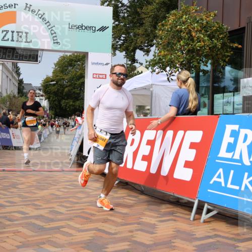 31.08.2025 - 21. Blankeneser Heldenlauf Strokosch-Dieckow http://msf.ph/oto/8695178 31.08.2025 12:34:03 Ziel 5369, 5479 meine-sportfotos.de