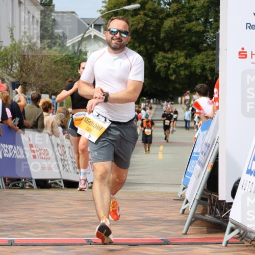 31.08.2025 - 21. Blankeneser Heldenlauf Strokosch-Dieckow http://msf.ph/oto/8695183 31.08.2025 12:34:01 Ziel 5184, 5369, 5479 meine-sportfotos.de