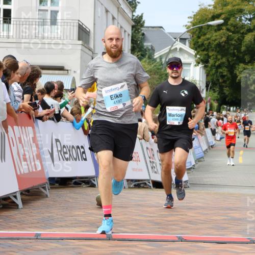 31.08.2025 - 21. Blankeneser Heldenlauf Strokosch-Dieckow http://msf.ph/oto/8695276 31.08.2025 12:33:19 Ziel 4388, 4387, 4197 meine-sportfotos.de