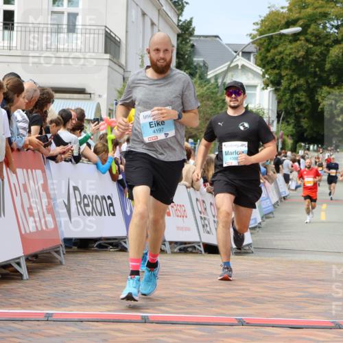 31.08.2025 - 21. Blankeneser Heldenlauf Strokosch-Dieckow http://msf.ph/oto/8695280 31.08.2025 12:33:19 Ziel 4388, 4387, 4197 meine-sportfotos.de