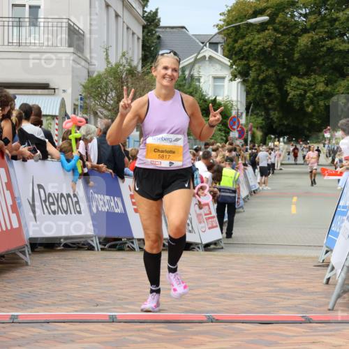 31.08.2025 - 21. Blankeneser Heldenlauf Strokosch-Dieckow http://msf.ph/oto/8695296 31.08.2025 12:32:49 Ziel 5620, 5817 meine-sportfotos.de