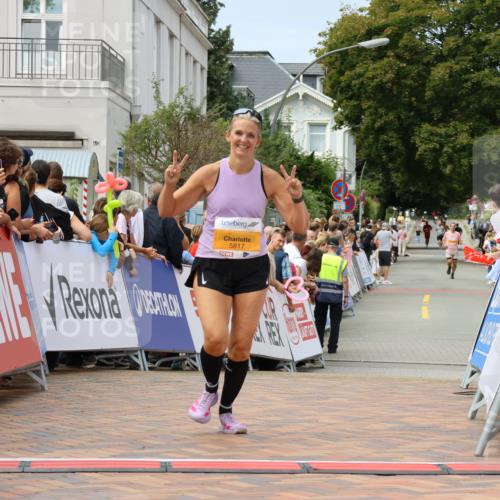 31.08.2025 - 21. Blankeneser Heldenlauf Strokosch-Dieckow http://msf.ph/oto/8695307 31.08.2025 12:32:48 Ziel 5620, 5817 meine-sportfotos.de