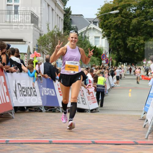 31.08.2025 - 21. Blankeneser Heldenlauf Strokosch-Dieckow http://msf.ph/oto/8695313 31.08.2025 12:32:48 Ziel 5620, 5817 meine-sportfotos.de