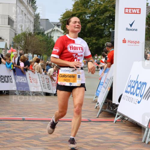 31.08.2025 - 21. Blankeneser Heldenlauf Strokosch-Dieckow http://msf.ph/oto/8695319 31.08.2025 12:32:44 Ziel 5347, 5620 meine-sportfotos.de