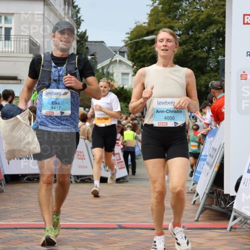 31.08.2025 - 21. Blankeneser Heldenlauf Strokosch-Dieckow http://msf.ph/oto/8695345 31.08.2025 12:32:22 Ziel 5284, 5430, 5197, 4417, 4050 meine-sportfotos.de