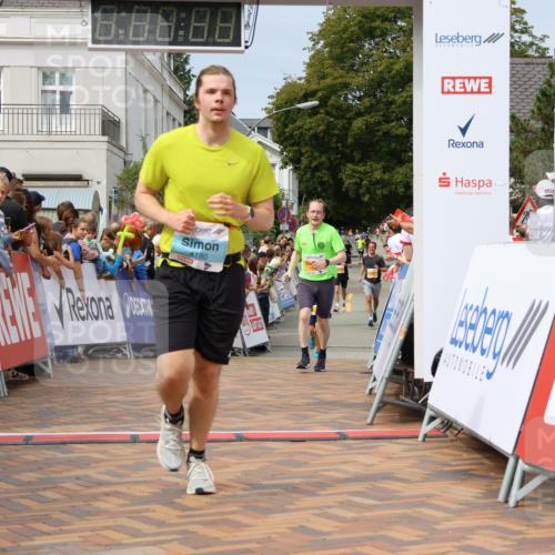 31.08.2025 - 21. Blankeneser Heldenlauf Strokosch-Dieckow http://msf.ph/oto/8695353 31.08.2025 12:26:53 Ziel 5787, 5065, 5664, 4180, 4391 meine-sportfotos.de