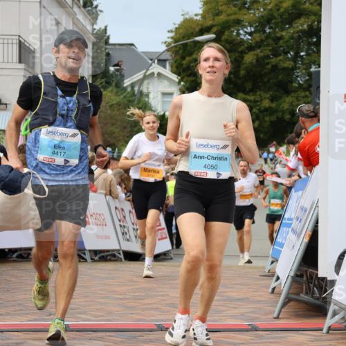 31.08.2025 - 21. Blankeneser Heldenlauf Strokosch-Dieckow http://msf.ph/oto/8695354 31.08.2025 12:32:22 Ziel 5284, 5430, 5197, 4417, 4050 meine-sportfotos.de