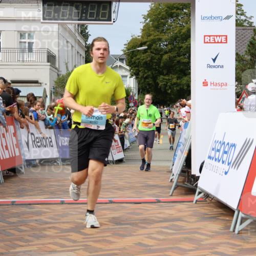 31.08.2025 - 21. Blankeneser Heldenlauf Strokosch-Dieckow http://msf.ph/oto/8695355 31.08.2025 12:26:52 Ziel 5787, 5664, 4180, 4391 meine-sportfotos.de