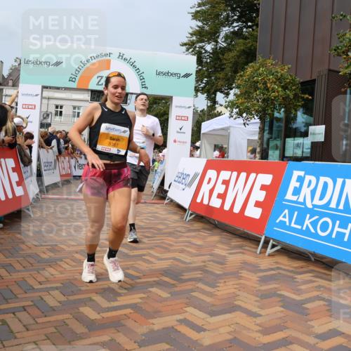31.08.2025 - 21. Blankeneser Heldenlauf Strokosch-Dieckow http://msf.ph/oto/8695372 31.08.2025 12:26:49 Ziel 5787, 4224, 4223, 4222, 4180, 4391 meine-sportfotos.de