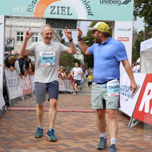 31.08.2025 - 21. Blankeneser Heldenlauf Strokosch-Dieckow http://msf.ph/oto/8695395 31.08.2025 12:26:45 Ziel 5787, 5135, 4224, 4223, 4222, 4391 meine-sportfotos.de