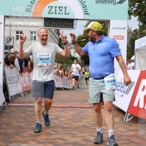 31.08.2025 - 21. Blankeneser Heldenlauf Strokosch-Dieckow http://msf.ph/oto/8695400 31.08.2025 12:26:45 Ziel 5787, 5135, 4224, 4223, 4222, 4391 meine-sportfotos.de