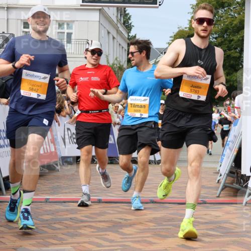 31.08.2025 - 21. Blankeneser Heldenlauf Strokosch-Dieckow http://msf.ph/oto/8695434 31.08.2025 12:26:35 Ziel 5842, 5783, 5135, 5167, 5668, 4240 meine-sportfotos.de