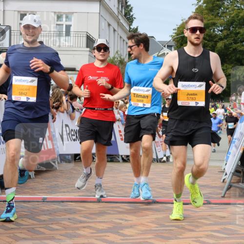 31.08.2025 - 21. Blankeneser Heldenlauf Strokosch-Dieckow http://msf.ph/oto/8695440 31.08.2025 12:26:35 Ziel 5842, 5783, 5135, 5167, 5668, 4240 meine-sportfotos.de