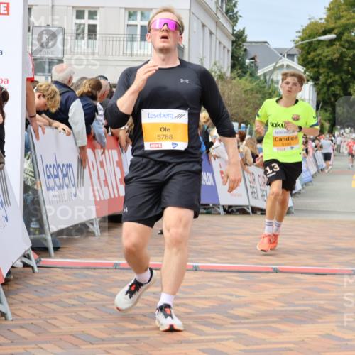 31.08.2025 - 21. Blankeneser Heldenlauf Strokosch-Dieckow http://msf.ph/oto/8695457 31.08.2025 12:26:19 Ziel 5193, 5788, 5281, 4155 meine-sportfotos.de