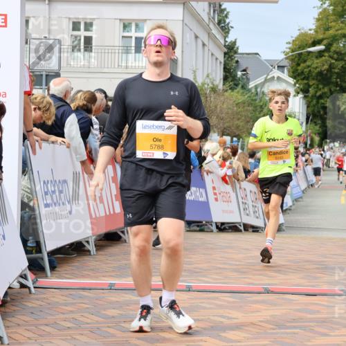 31.08.2025 - 21. Blankeneser Heldenlauf Strokosch-Dieckow http://msf.ph/oto/8695464 31.08.2025 12:26:19 Ziel 5193, 5788, 5281, 4155 meine-sportfotos.de