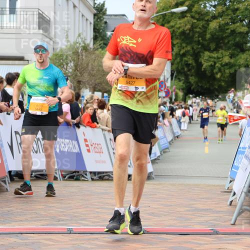 31.08.2025 - 21. Blankeneser Heldenlauf Strokosch-Dieckow http://msf.ph/oto/8695468 31.08.2025 12:31:29 Ziel 5843, 5427 meine-sportfotos.de